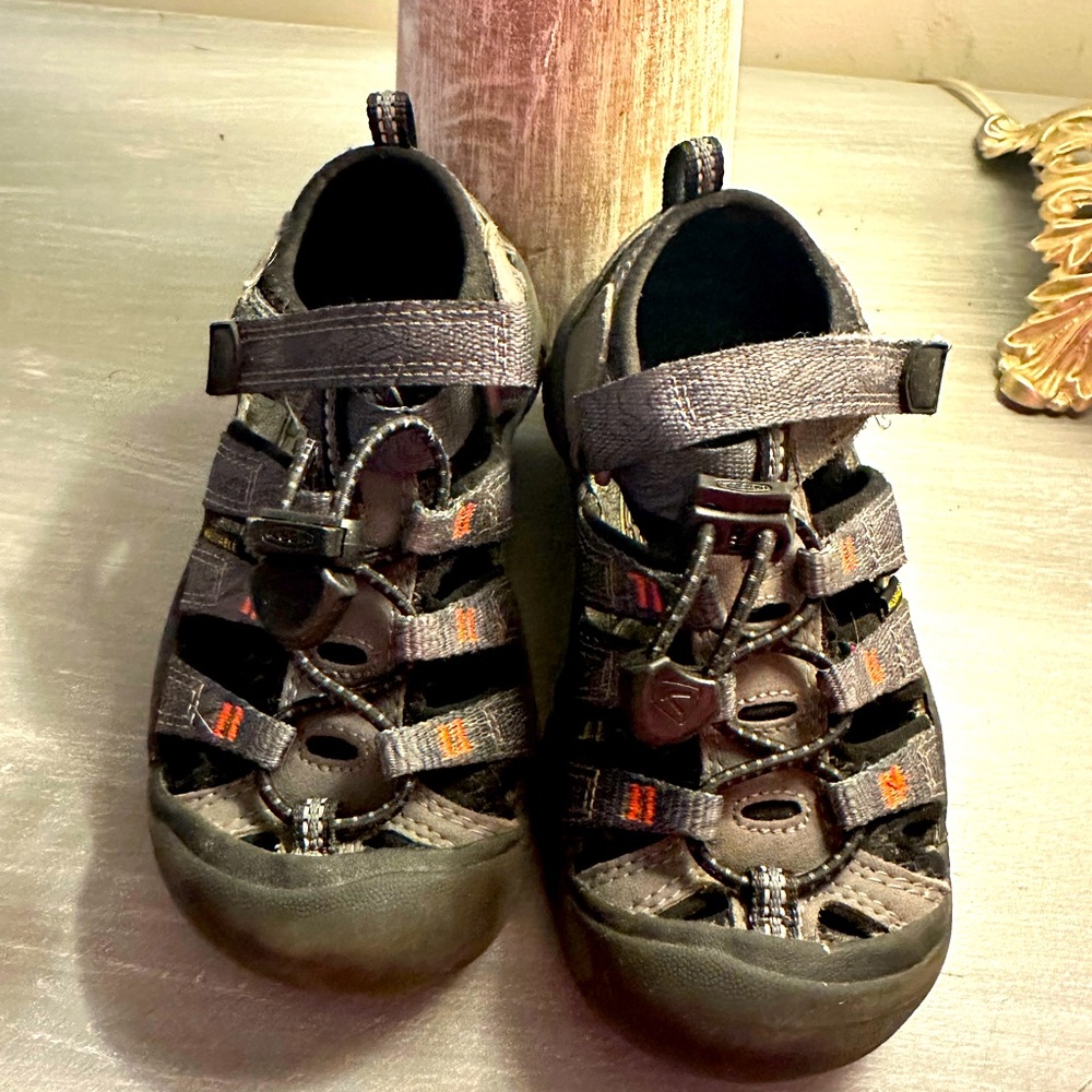 Keen Toddler Size 11 Like New
